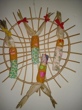 Panáčci z kukuřice